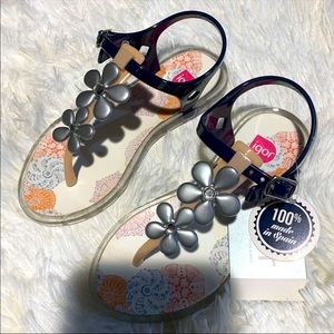 NWT Sandals